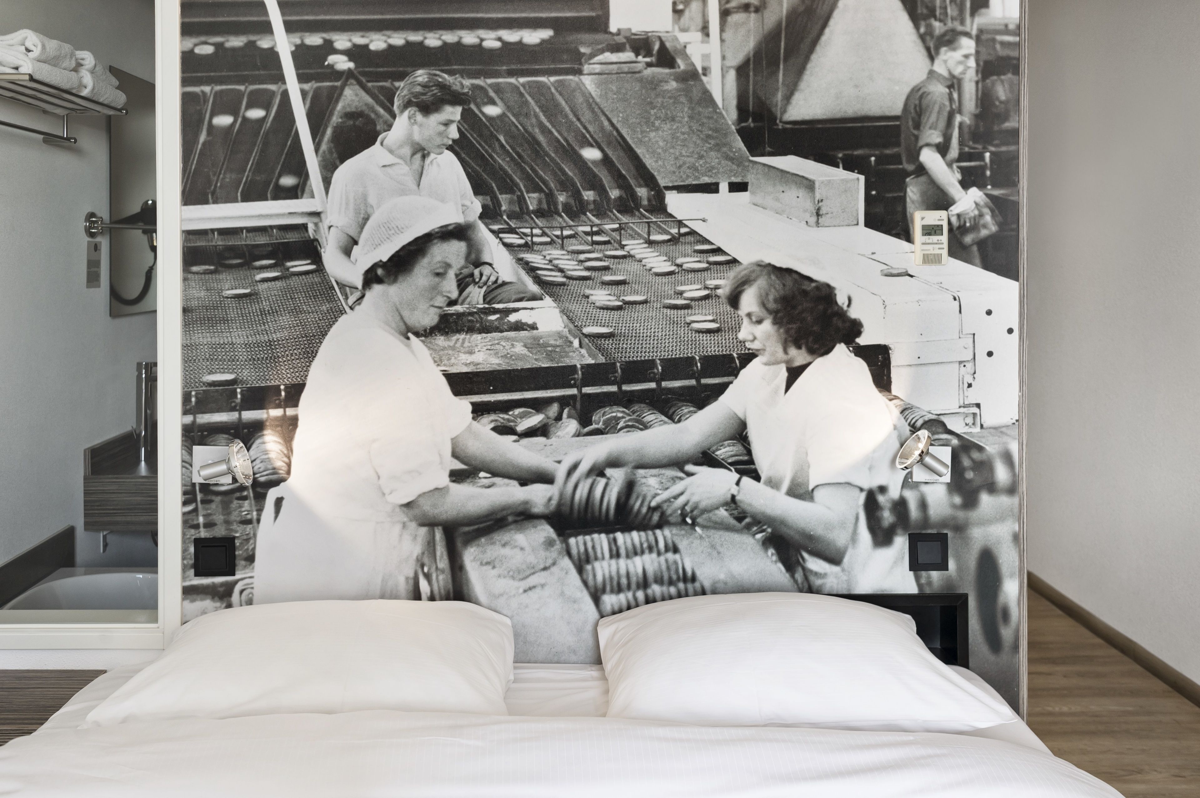 down duvets, in-room safe, desk, blackout curtains