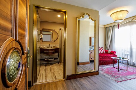 Romance Istanbul Hotel - Image 34