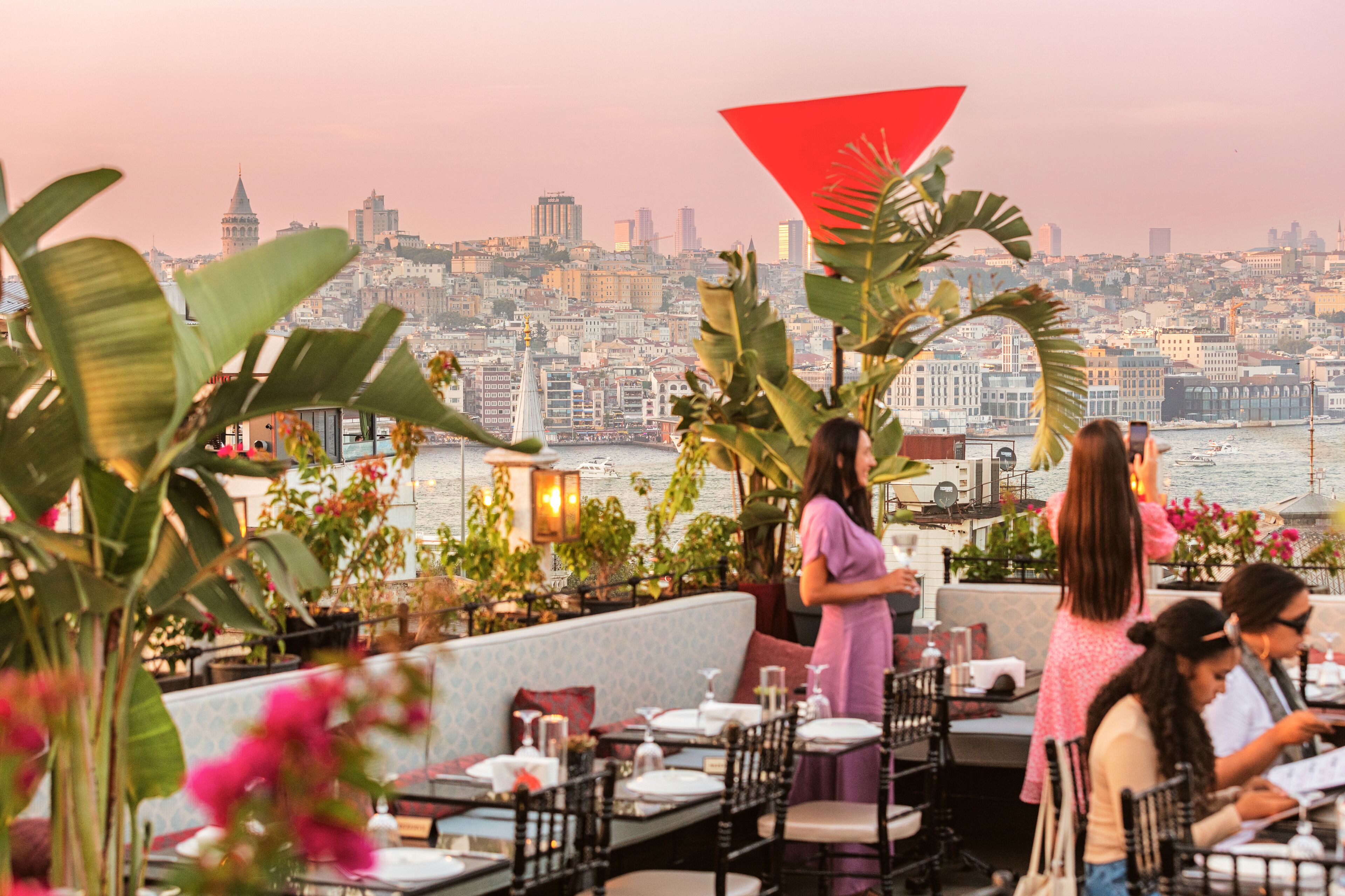 breakfast, lunch and dinner served