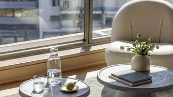 Executive Suite | Bathroom | Free toiletries, hair dryer, bathrobes, slippers