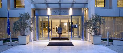 المنشأة من الخارج