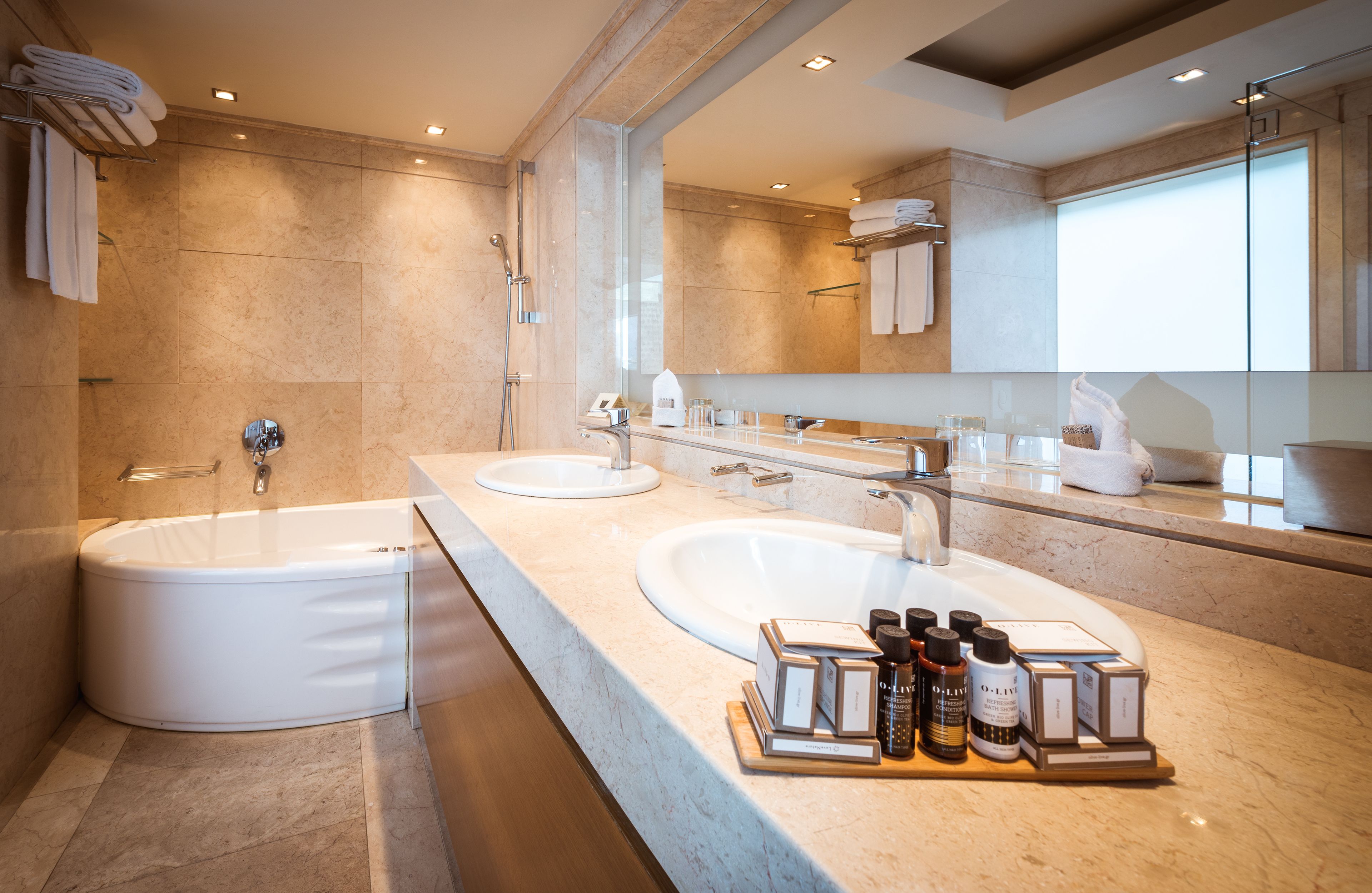 executive suite | bathroom | free toiletries, hair dryer, bathrobes, slippers