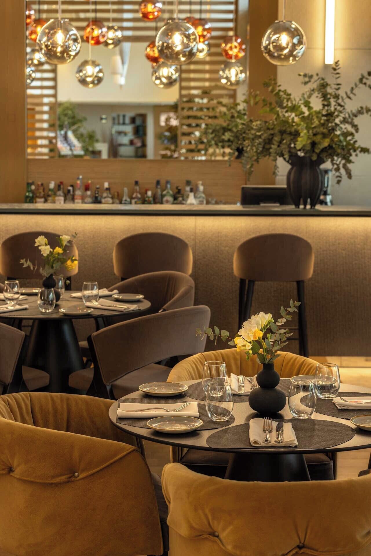 Petit déjeuner, déjeuner et dîner servis sur place