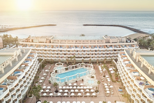 Outdoor pool, pool umbrellas, pool loungers