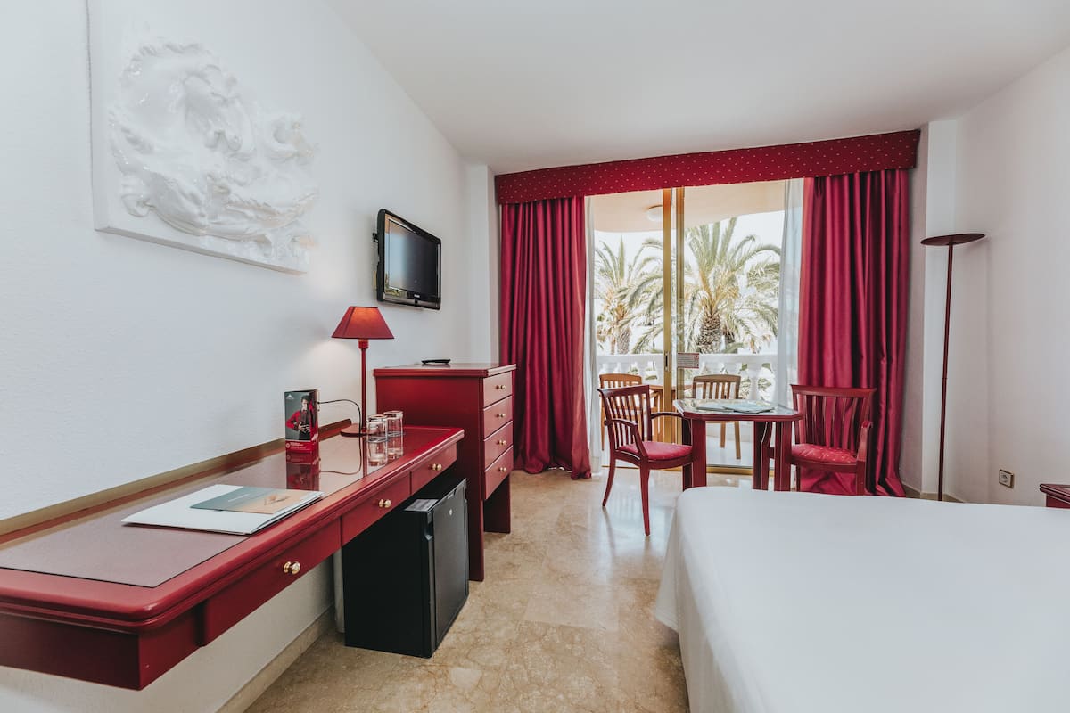 1 bedroom, minibar, in-room safe, desk