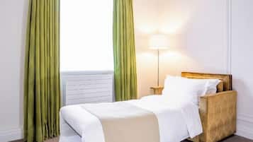 1 bedroom, in-room safe, desk, blackout curtains