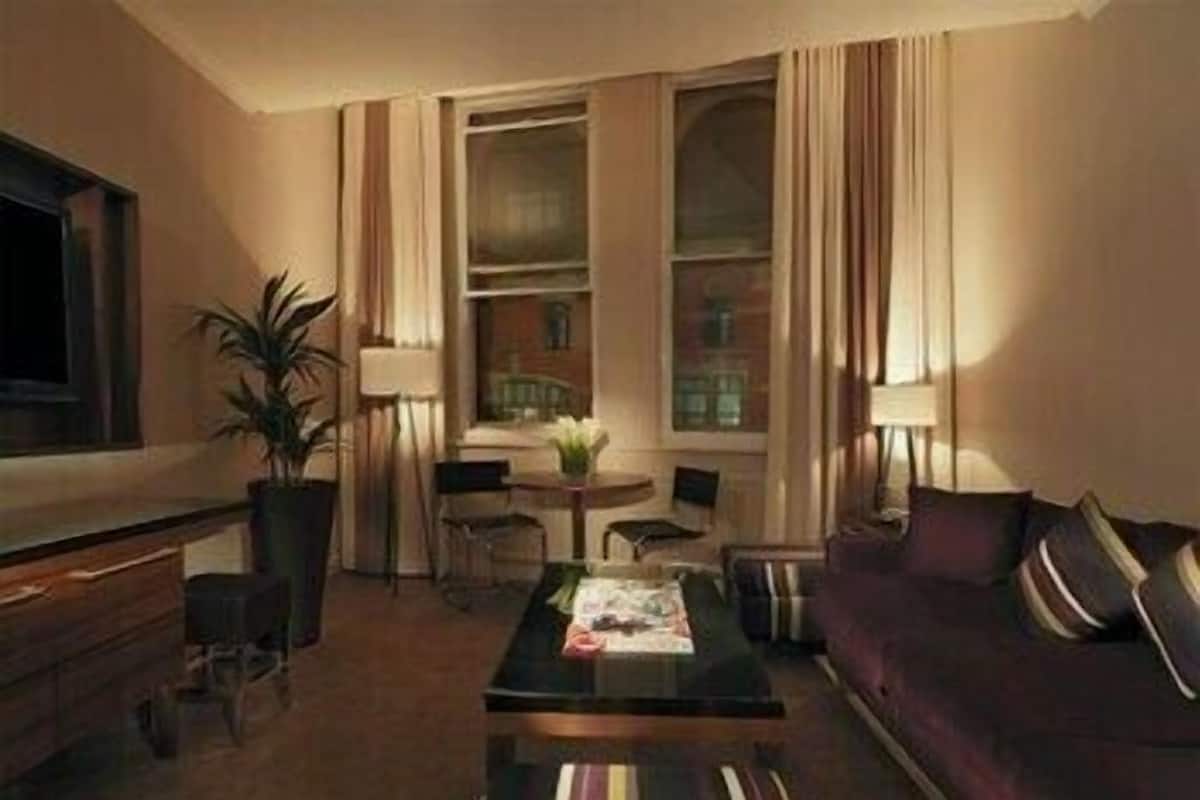 Living area | 32-inch plasma TV with digital channels, TV