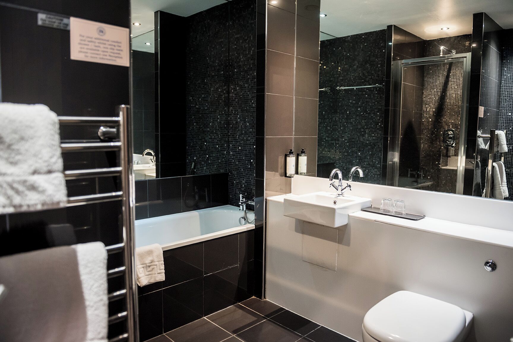 standard triple room | bathroom | free toiletries, hair dryer, towels