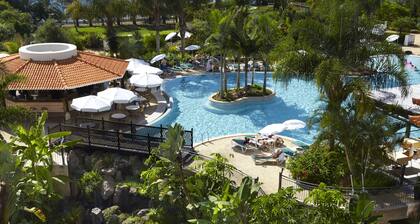 Suite Hotel Eden Mar, by PortoBay