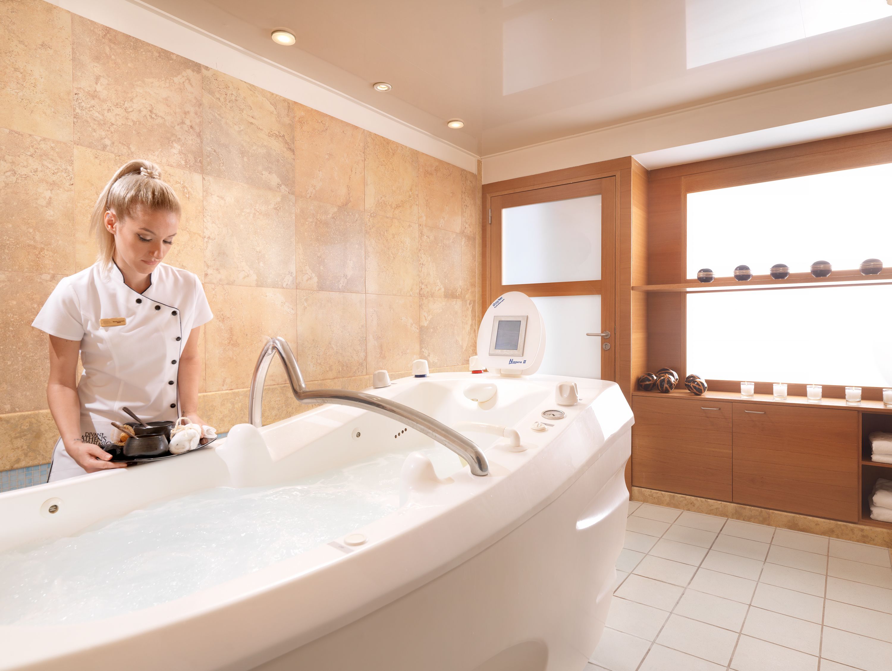 couples treatment room(s), sauna, hot tub, turkish bath/hammam