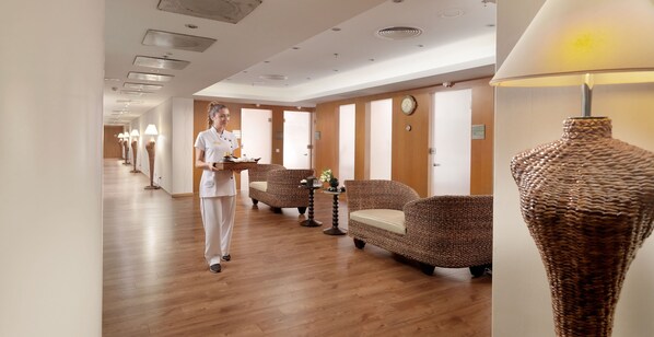 Couples treatment room(s), sauna, hot tub, Turkish bath/hammam