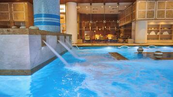 Behandlingsrom for par, badstue, boblebad og tyrkisk bad/hamam