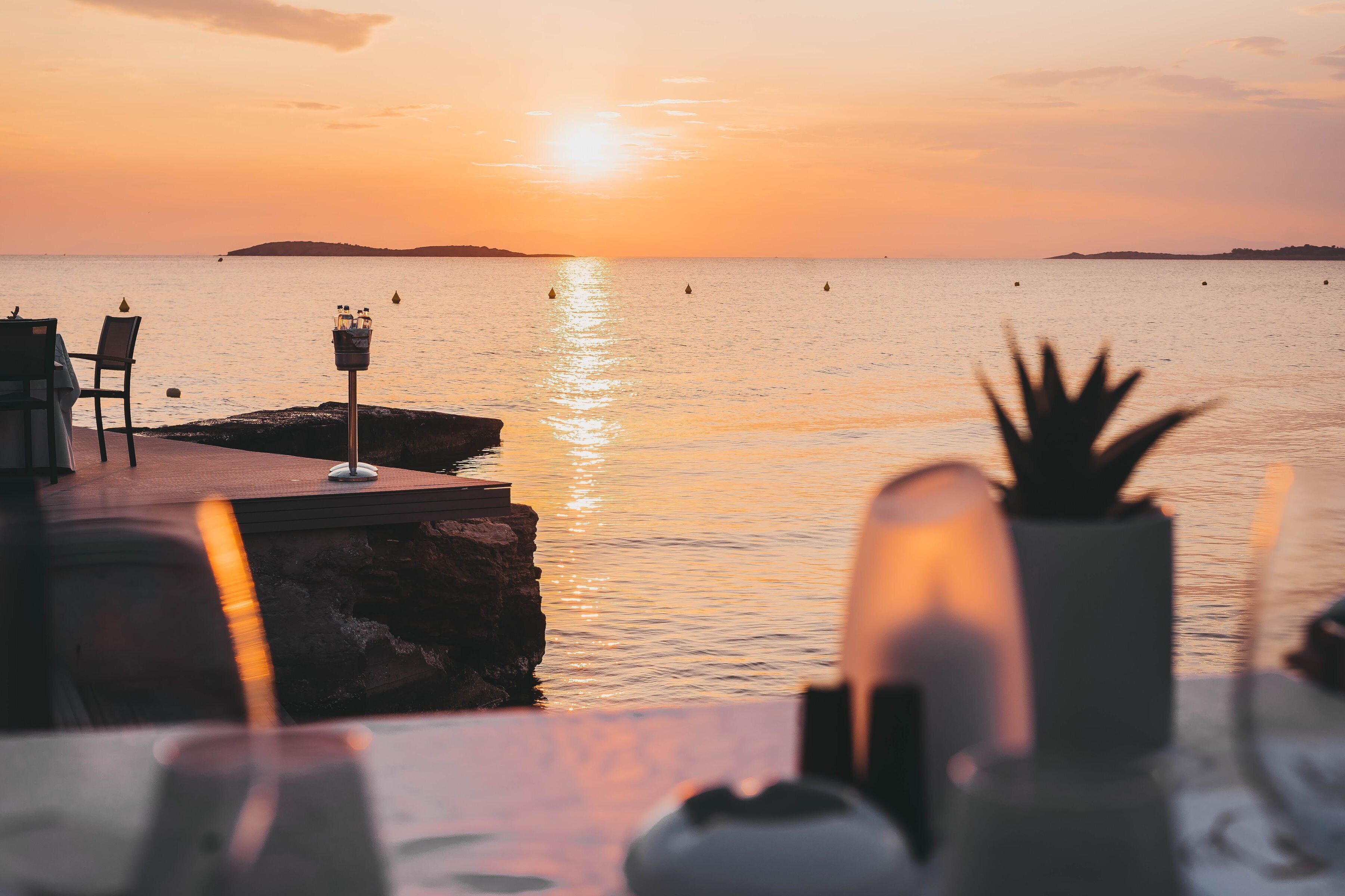 breakfast served, pool views