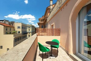 Outdoor dining - Caprice (Rome)