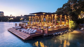 5 restaurants, serveren ontbijt, lunch, diner, visgerechten