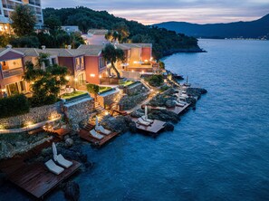 2 Bedroom Roc Villa Private Pool Waterfront Sea Deck | 1 bedroom, premium bedding, minibar, in-room safe
