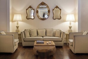 Bar (on property) - Starhotels Terminus (Naples)