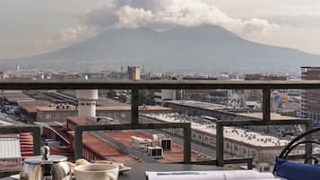 Hochwertige Bettwaren, Minibar, Zimmersafe, Schreibtisch