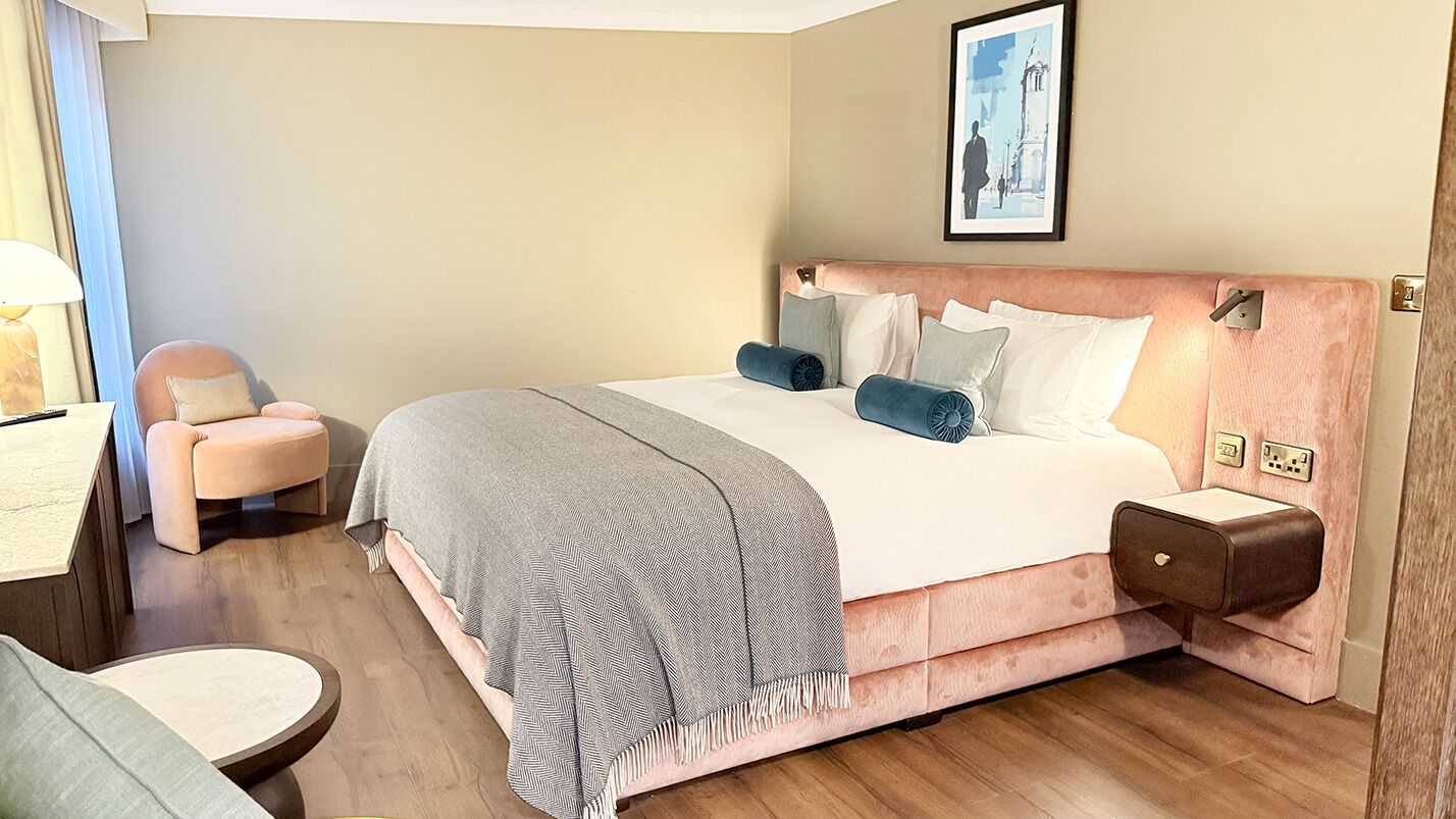 1 bedroom, premium bedding, in-room safe, desk