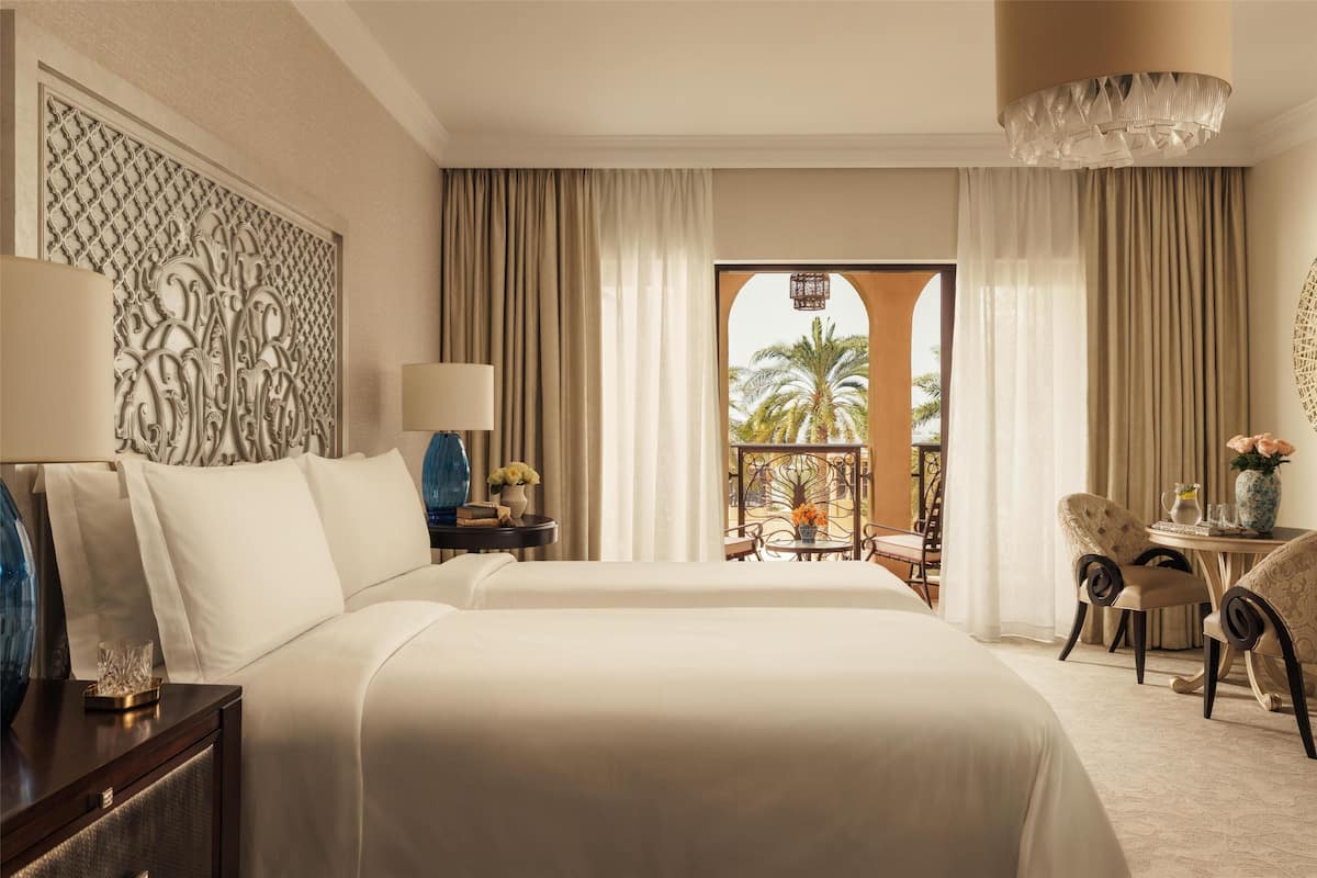 Ropa de cama de alta calidad y minibar