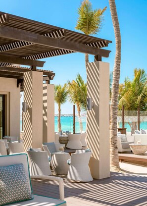 4 bars/lounges, 2 poolside bars, 2 beach bars