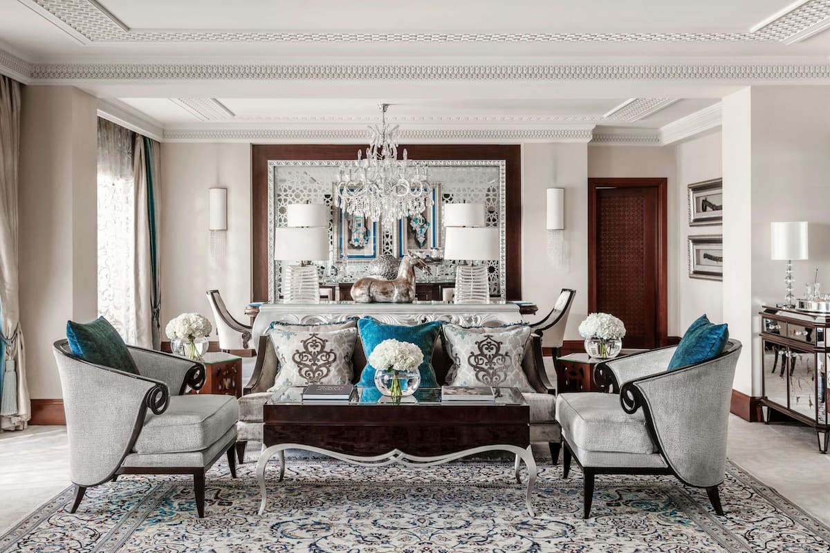 Palace Royal Suite - includes Host Service, Afternoon Tea, Evening Drinks, DRIFT Beach Club Access | Ropa de cama de alta calidad y minibar