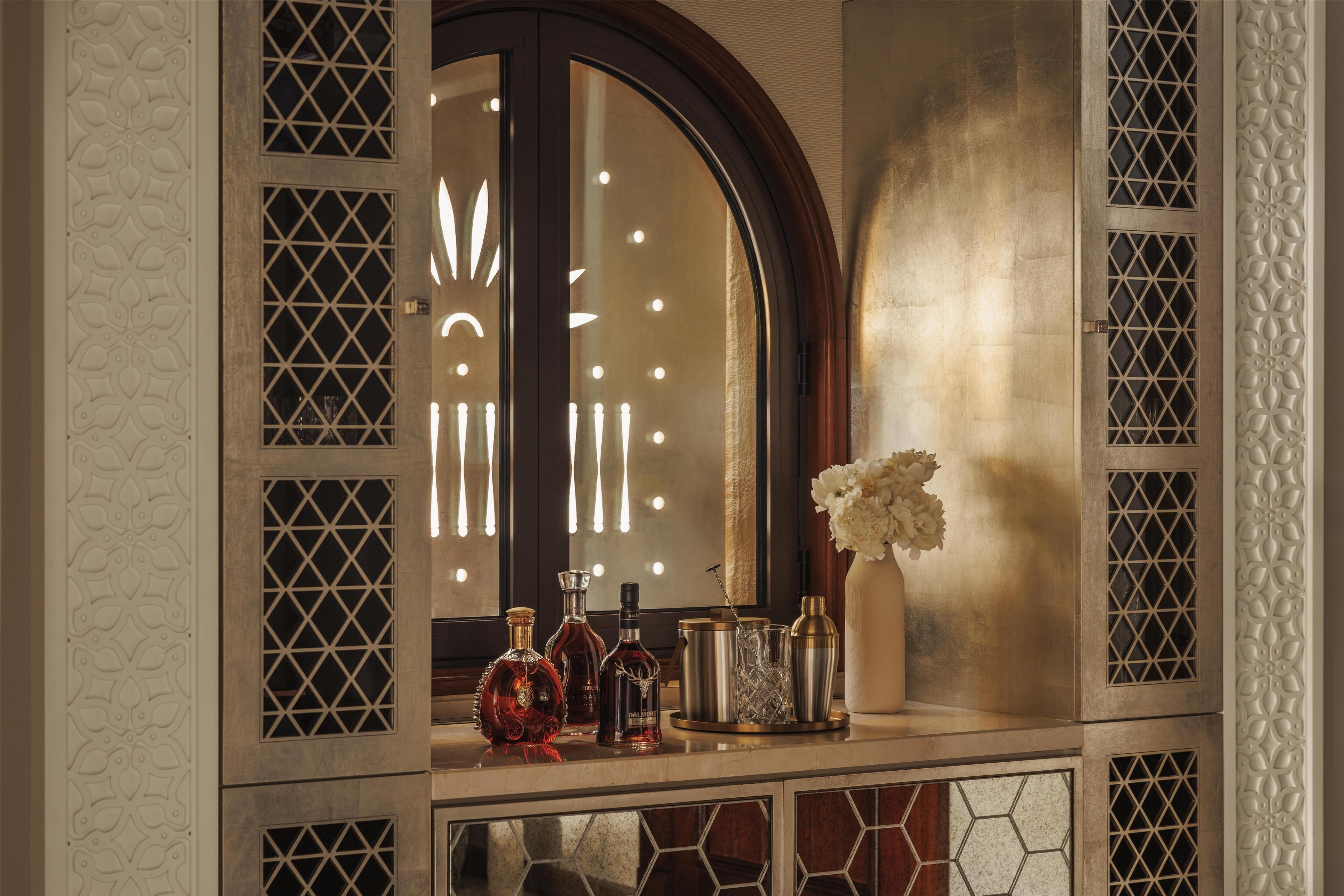 residence executive suite (adults only) - drift beach club access,  host service , afternoon tea | premium bedding, minibar, in-room safe, desk