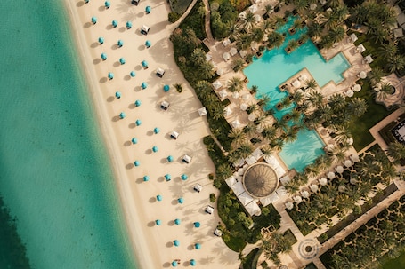 4 outdoor pools, free cabanas, pool umbrellas. One&Only Royal Mirage