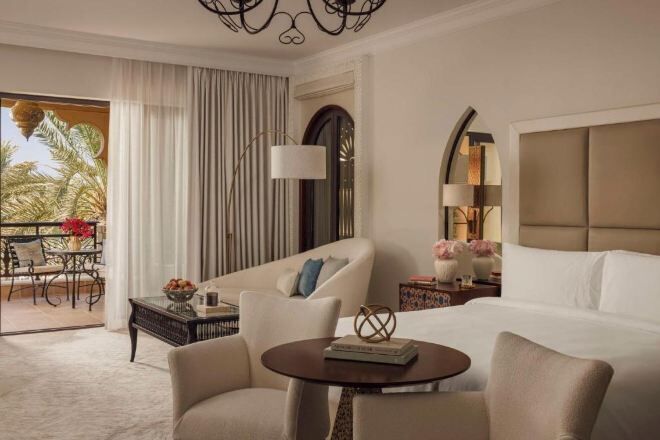 Frette Italian sheets, premium bedding, down comforters, minibar