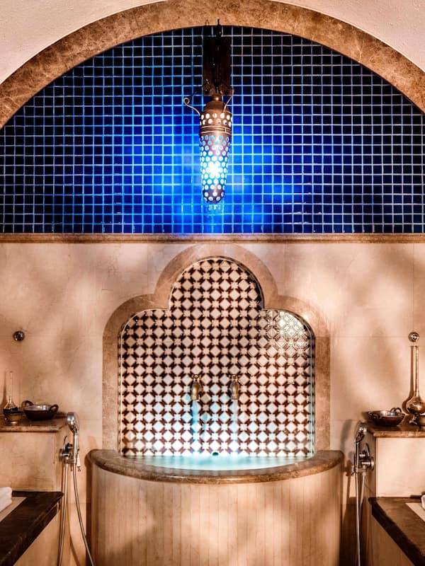 Couples treatment rooms, sauna, hot tub, steam room, Turkish bath