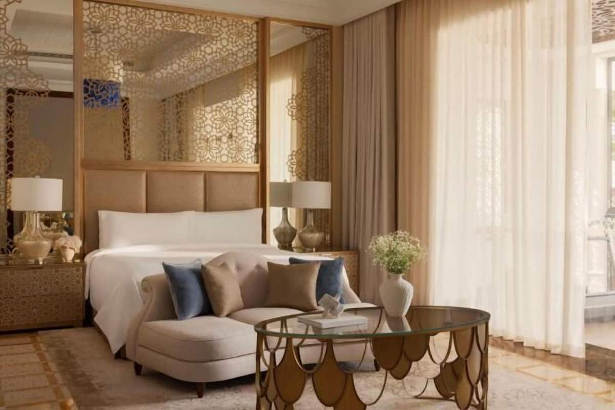 Frette Italian sheets, premium bedding, down duvets, minibar
