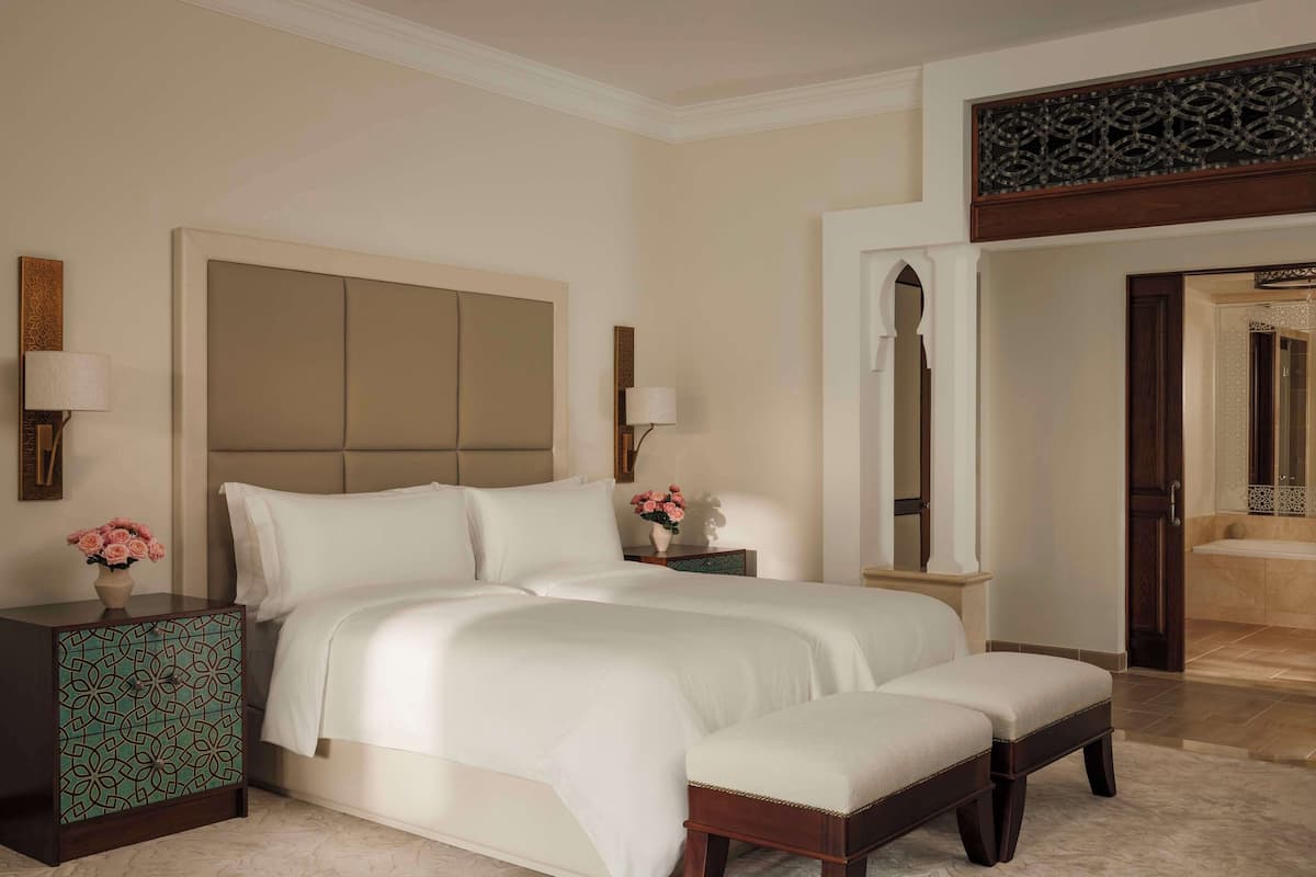 Residence Prestige Twin Room (Adults Only) - includes Host Service, Afternoon Tea | Ropa de cama de alta calidad y minibar