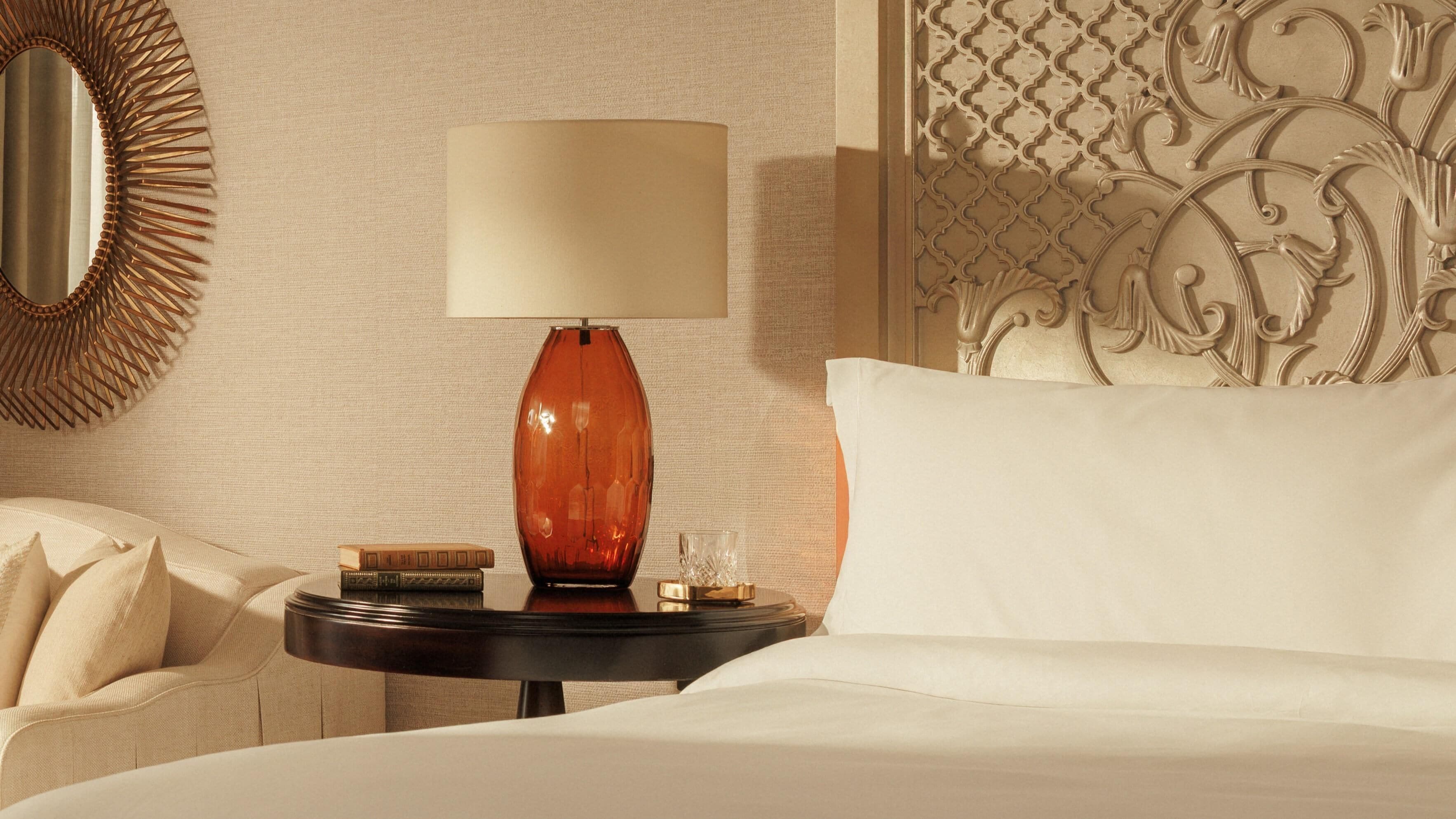 Frette Italian sheets, premium bedding, down comforters, minibar