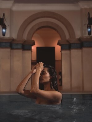 Behandlingsrum til par, sauna, boblebad, dampbad, tyrkisk bad/hammam