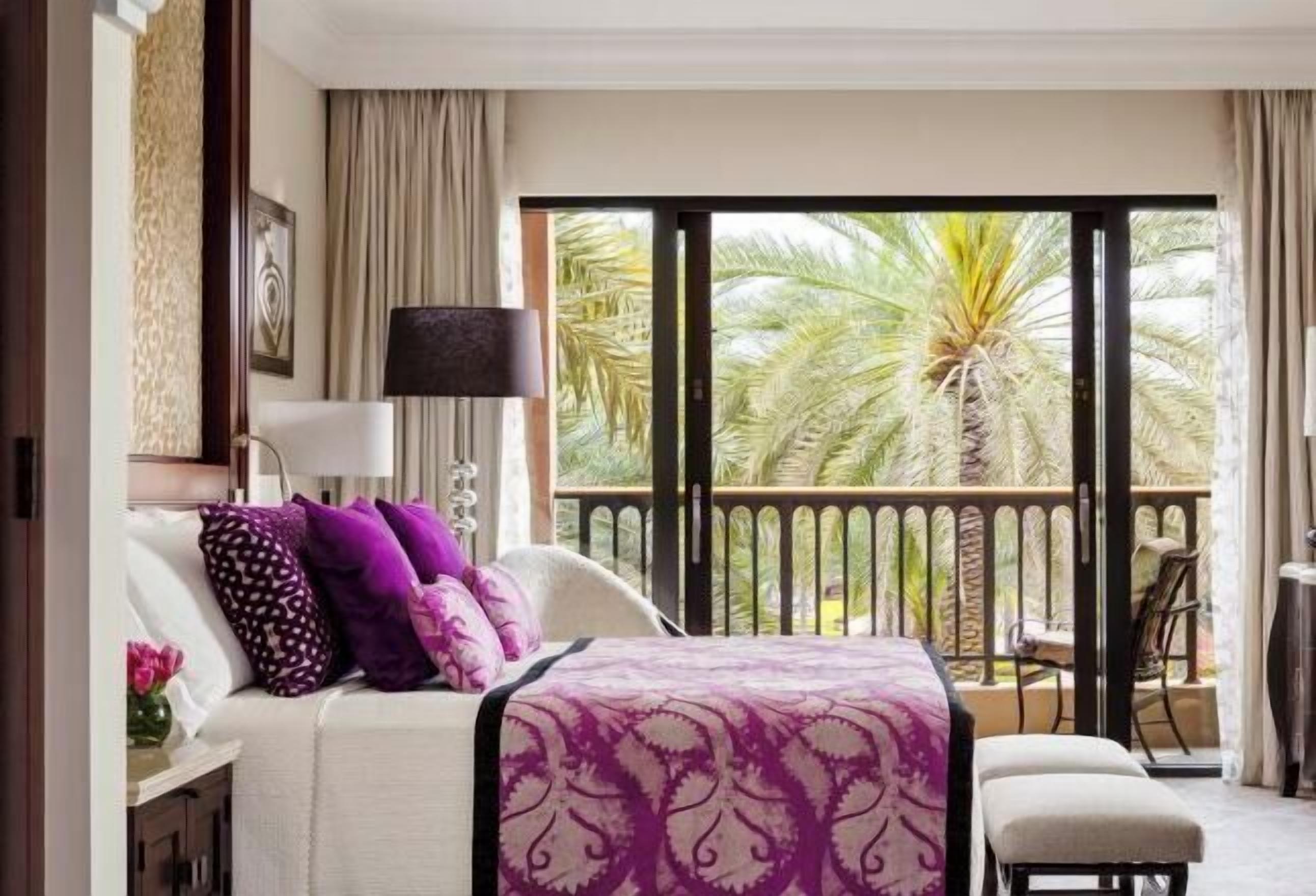 Frette Italian sheets, premium bedding, down duvets, minibar