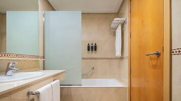 Double Room | Premium bedding, minibar, in-room safe, desk