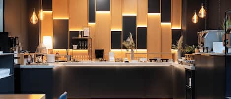 Daily full breakfast (EUR 15.5 per person)