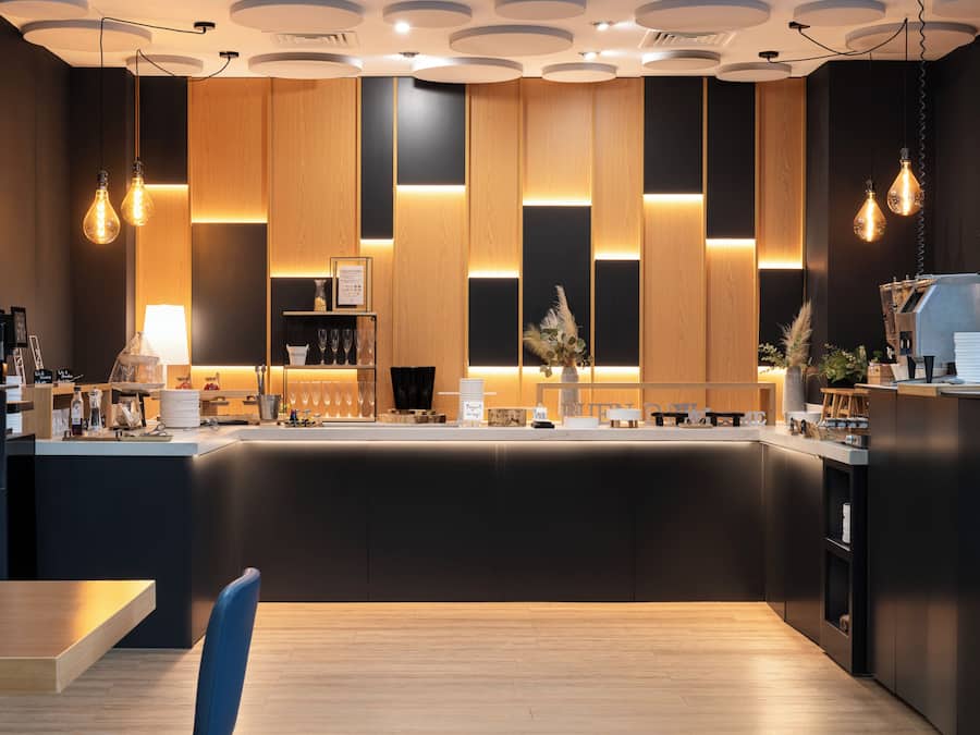 Petit déjeuner complet (15.5 EUR par personne)