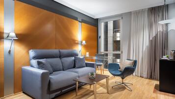 SÀngtillbehör av högsta kvalitet och minibar