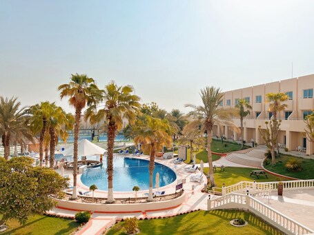 Metropolitan Al Mafraq Hotel - Image 77