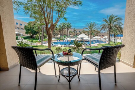 Metropolitan Al Mafraq Hotel - Image 36