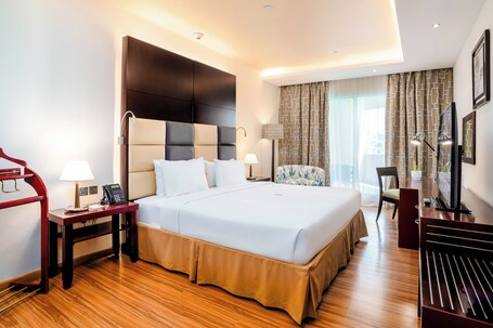 Metropolitan Al Mafraq Hotel - Image 23