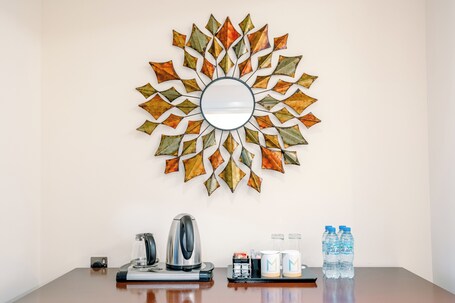 Metropolitan Al Mafraq Hotel - Image 66