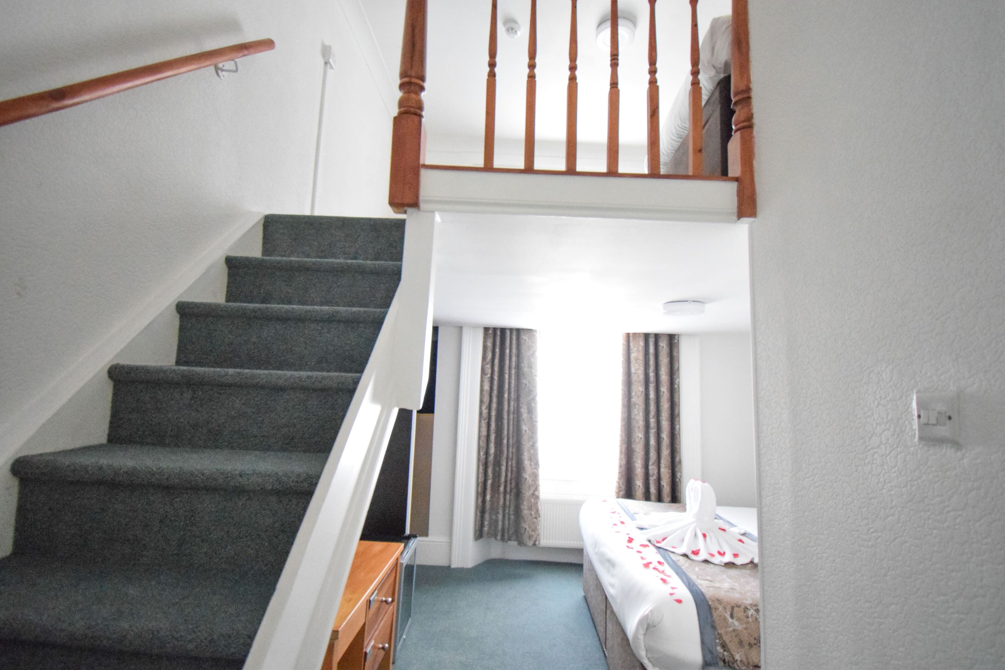 Photo - Pembridge Palace Hotel