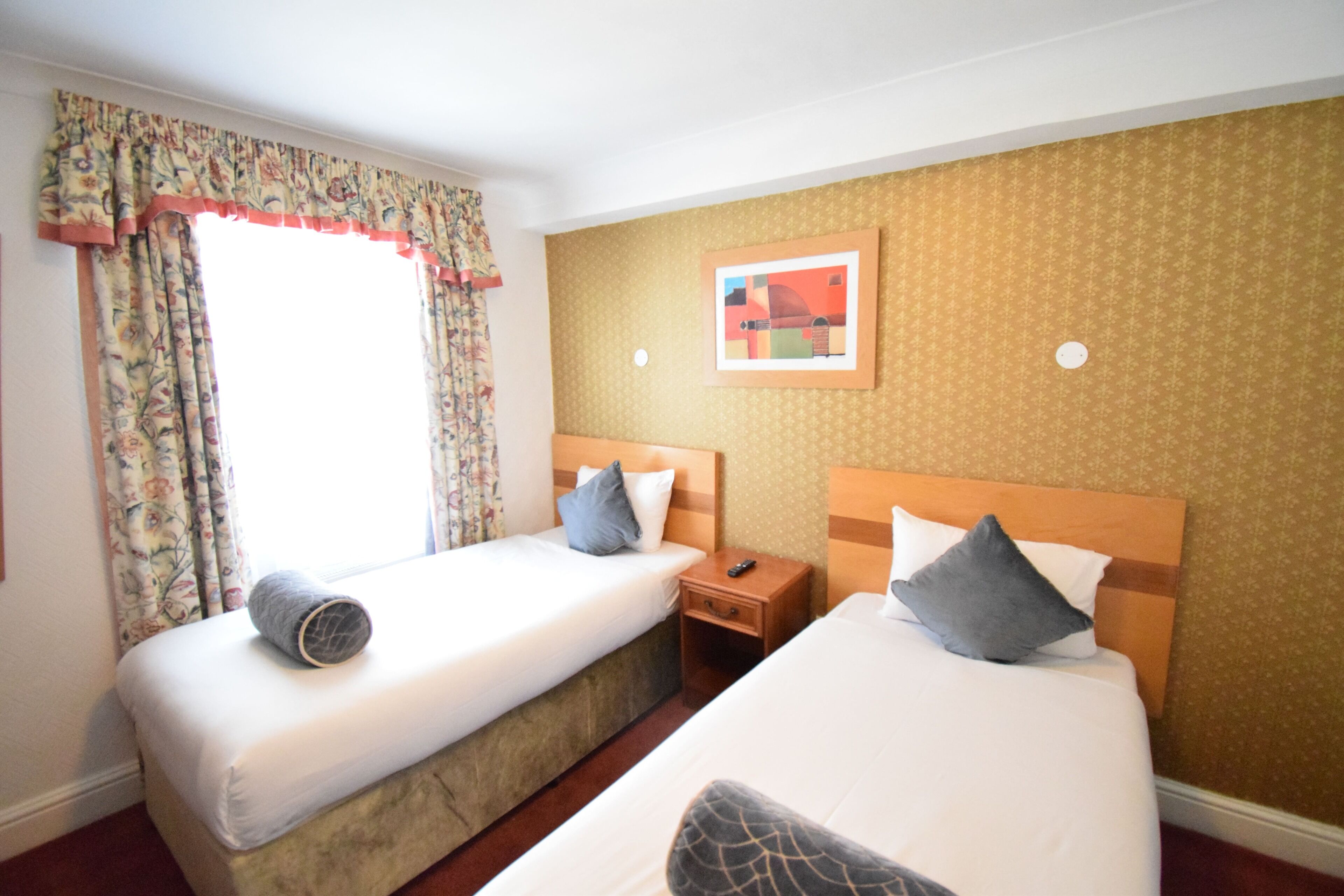 Photo - Pembridge Palace Hotel