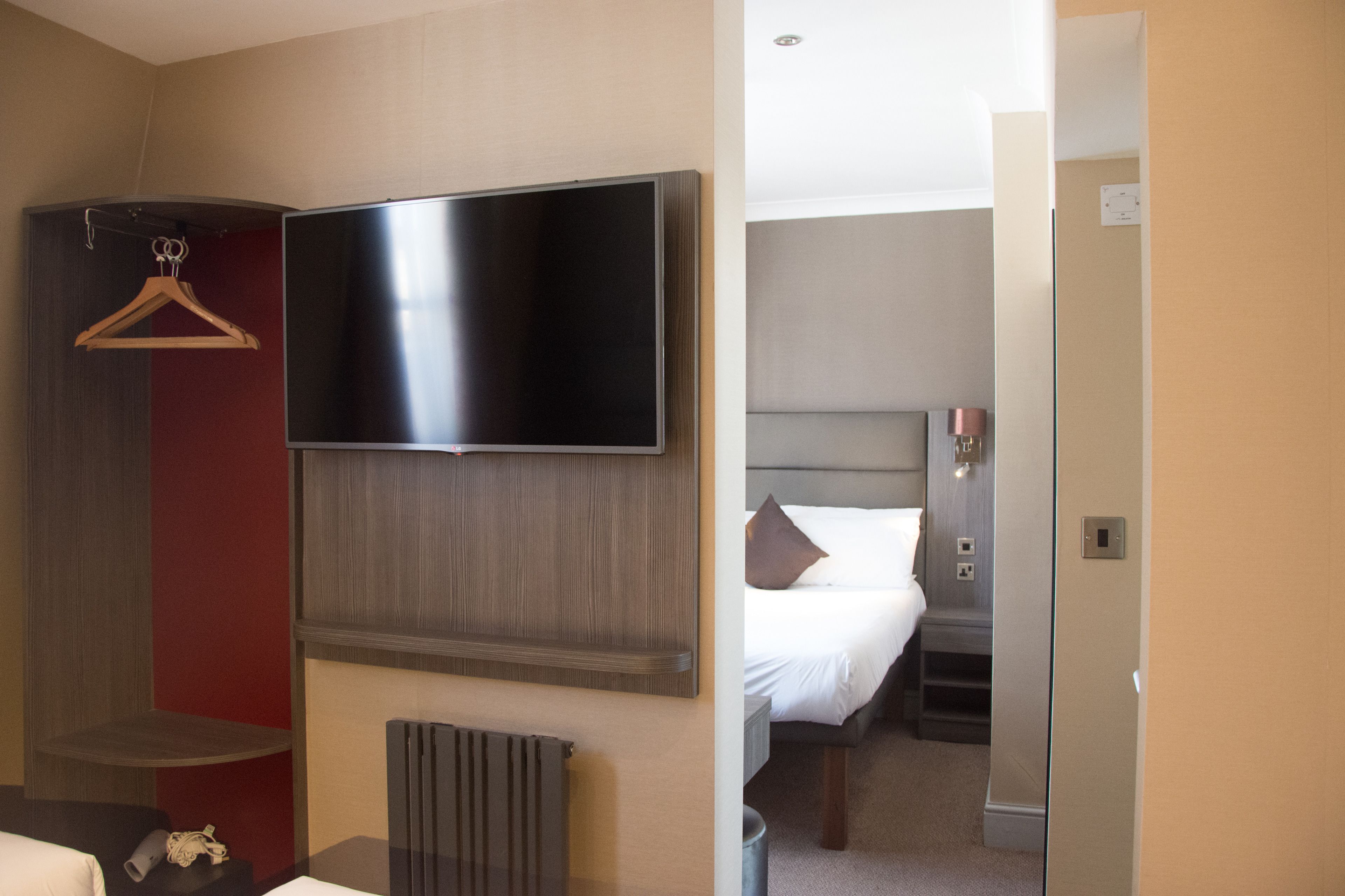 Photo - Brunel Hotel