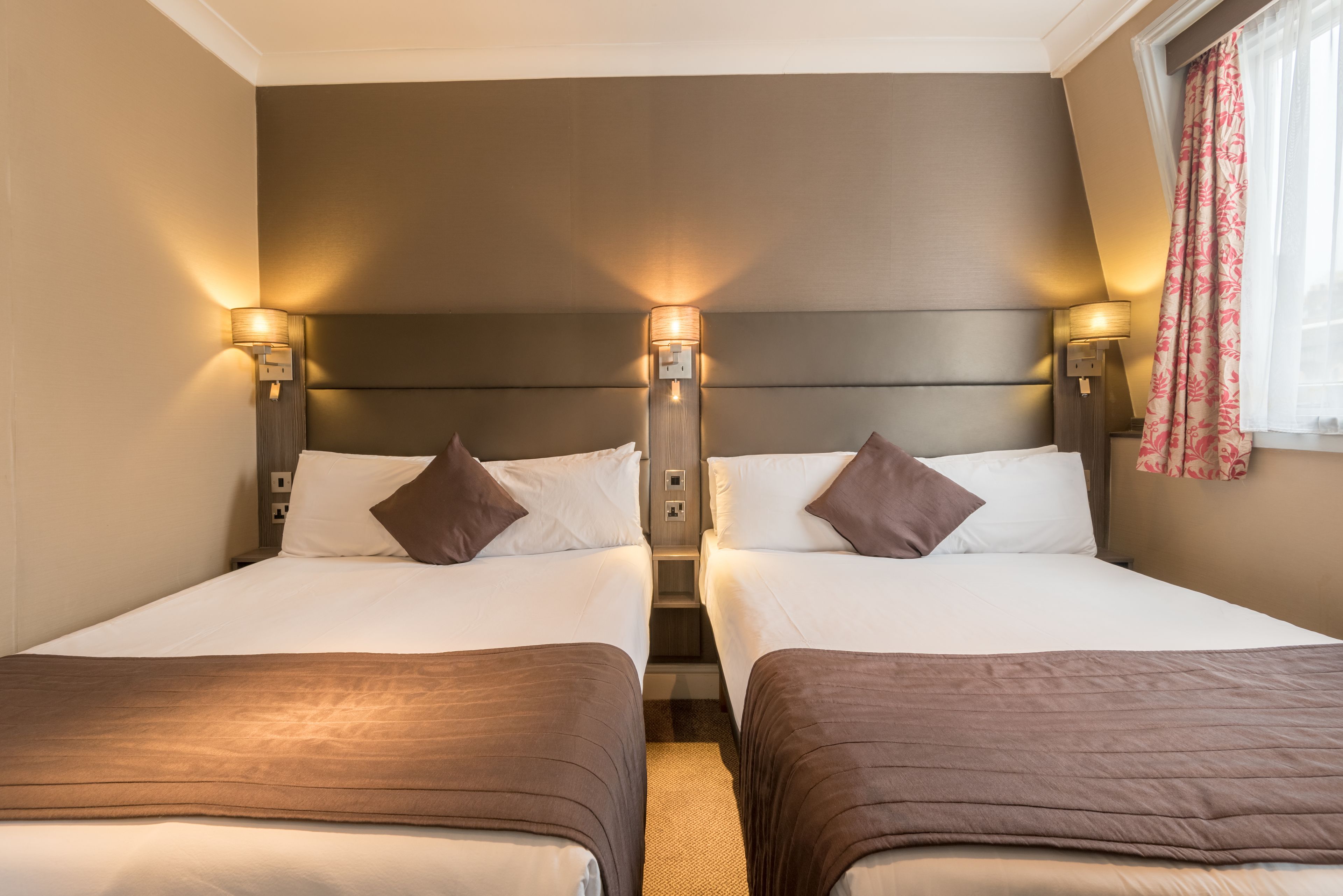 Photo - Brunel Hotel