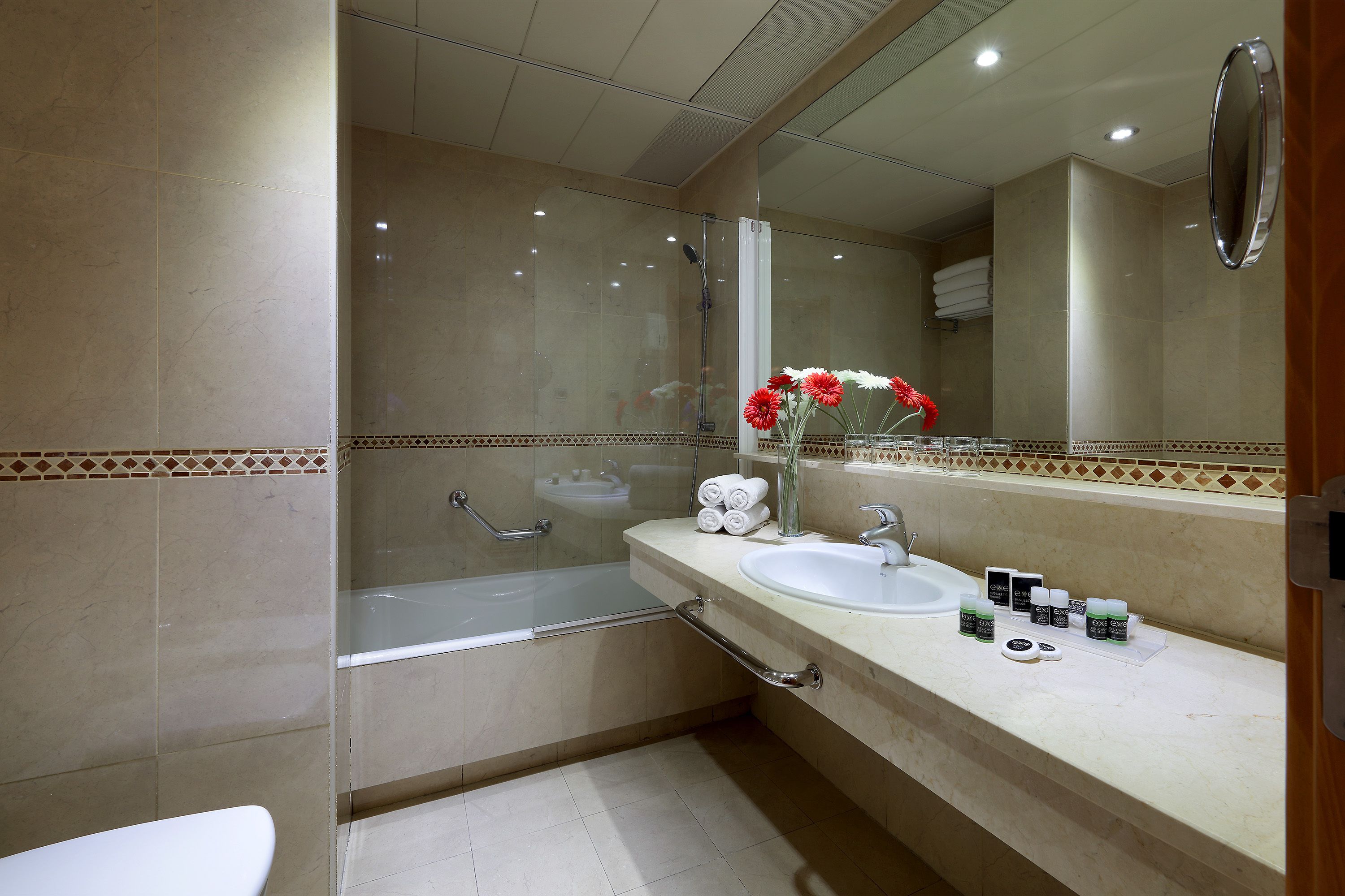 hypo-allergenic bedding, down duvets, minibar, in-room safe