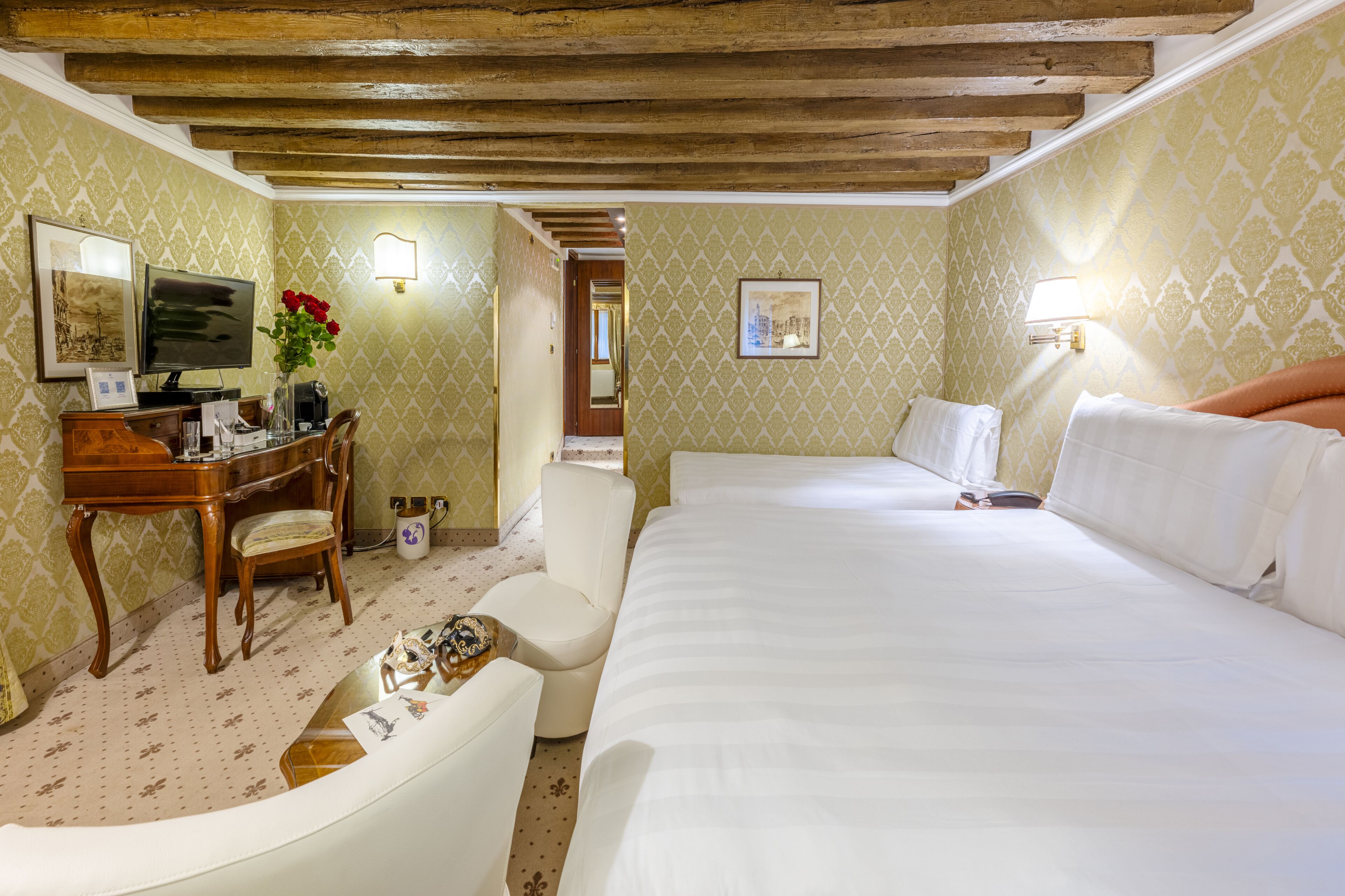 deluxe triple room, canal view | 1 bedroom, premium bedding, minibar, in-room safe