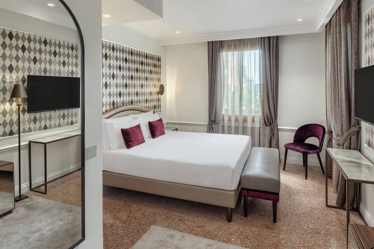 Executive Canal View | Minibar, két bảo mật tại phòng, bàn 